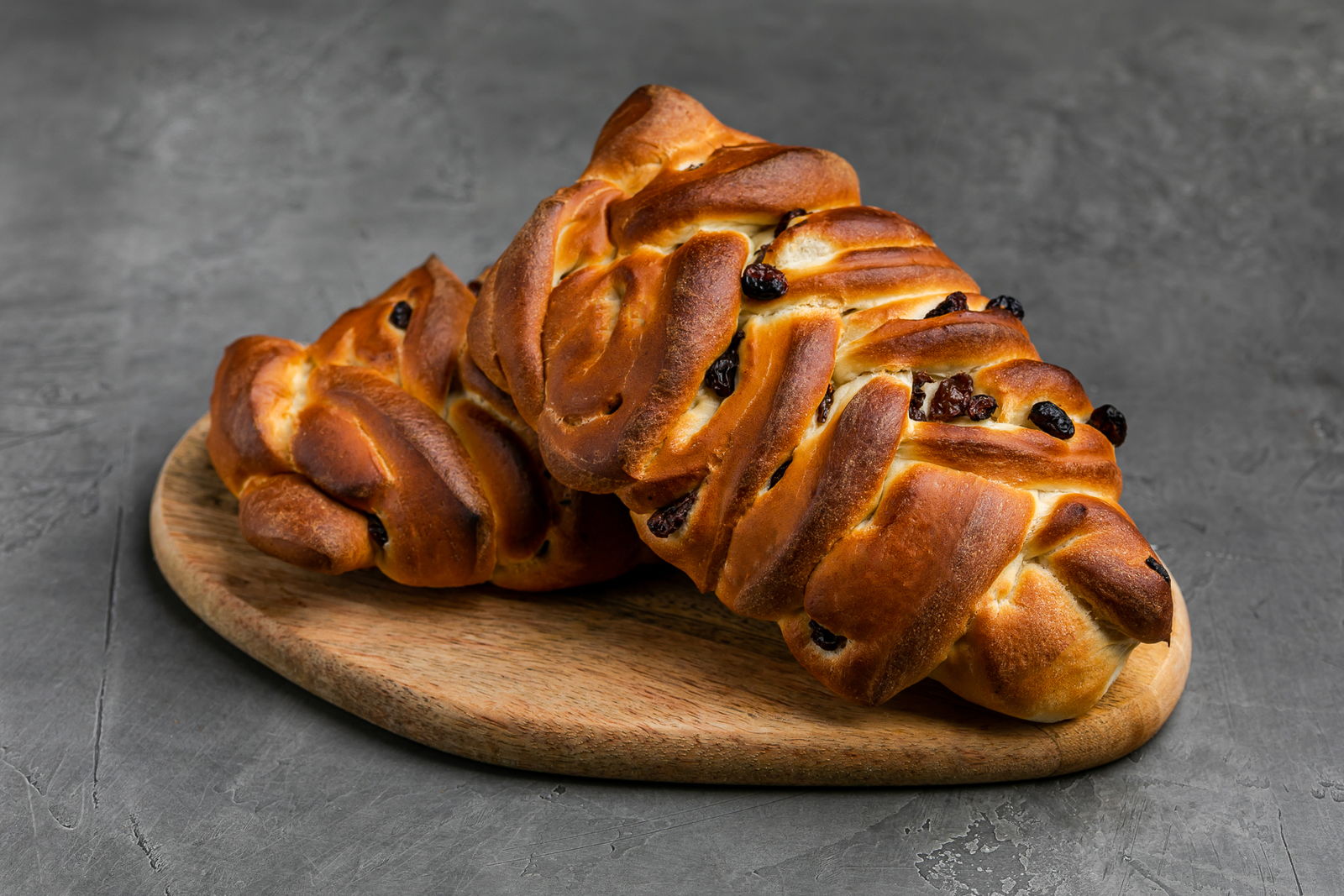 Вензель с изюмом